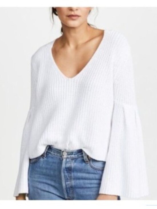 Free People Sweaters - Free People White Cropped Sweater DAMSEL V Neck Knit  flared sleeves size small